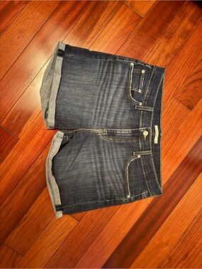 Dark Wash Denim Roll-Cuff mid-length Shorts